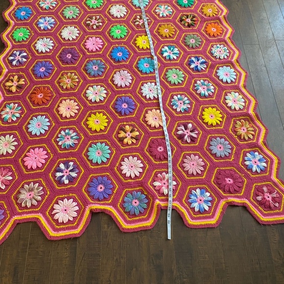 Cottage Core hand knit Colorful Crochet Flower Afghan throw - Picture 7 of 13